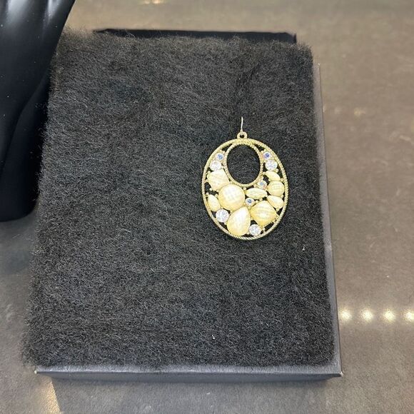 Fashion Jewelry Bundle-Earrings  - Picture 8 of 15